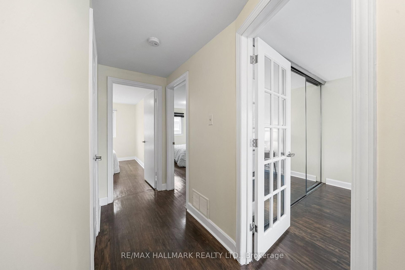 Townhouse for sale at 11 Tangle Briar Way, Toronto, Ontario, M2J 2M5 - Bayview Village - MLS: C12959602