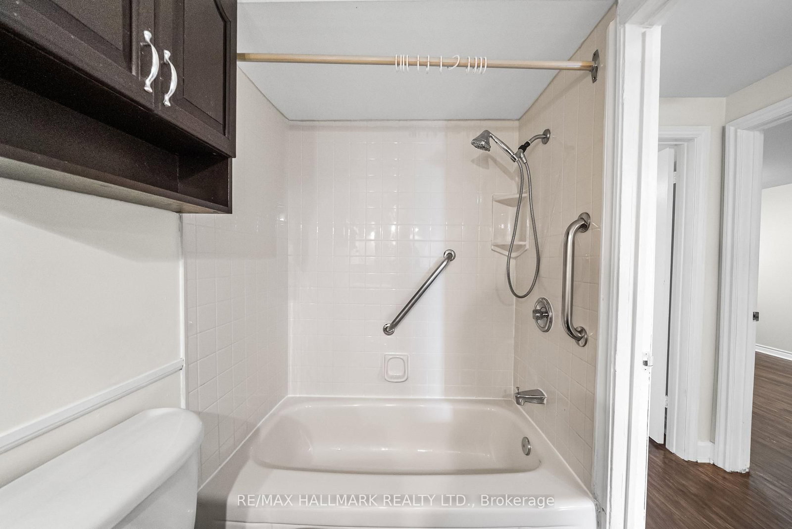 Townhouse for sale at 11 Tangle Briar Way, Toronto, Ontario, M2J 2M5 - Bayview Village - MLS: C12959602