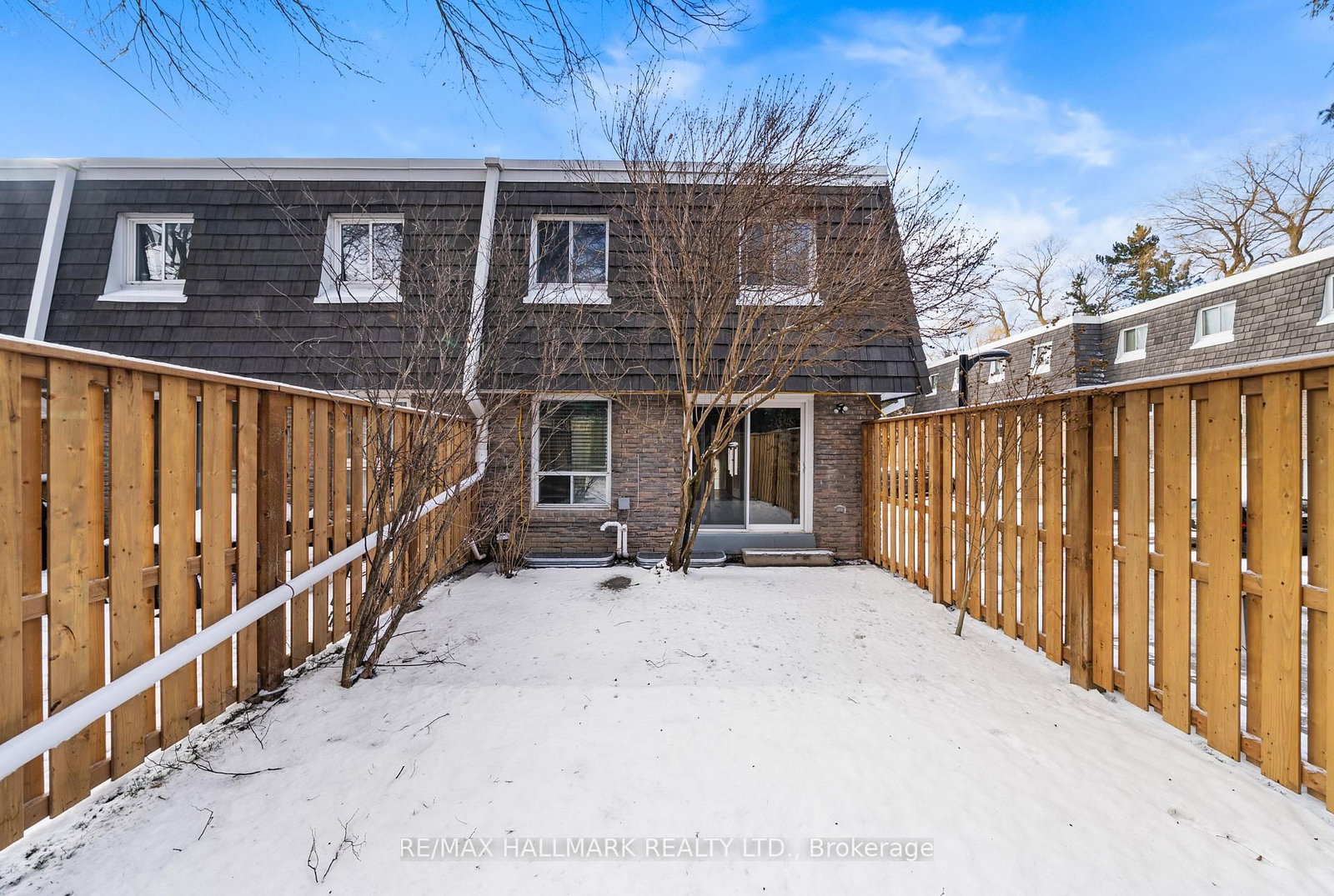 Townhouse for sale at 11 Tangle Briar Way, Toronto, Ontario, M2J 2M5 - Bayview Village - MLS: C12959602