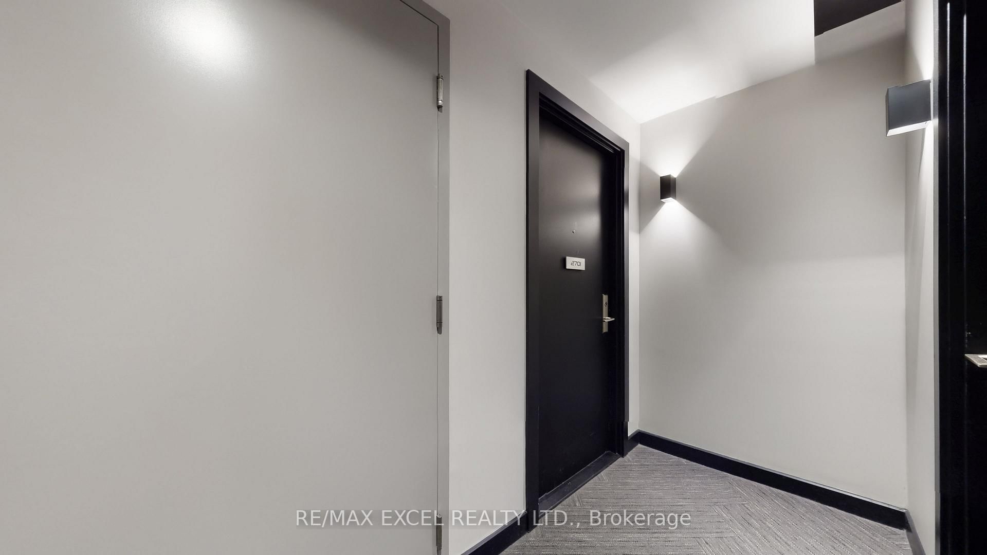 8 Eglinton Avenue E, Unit 2701