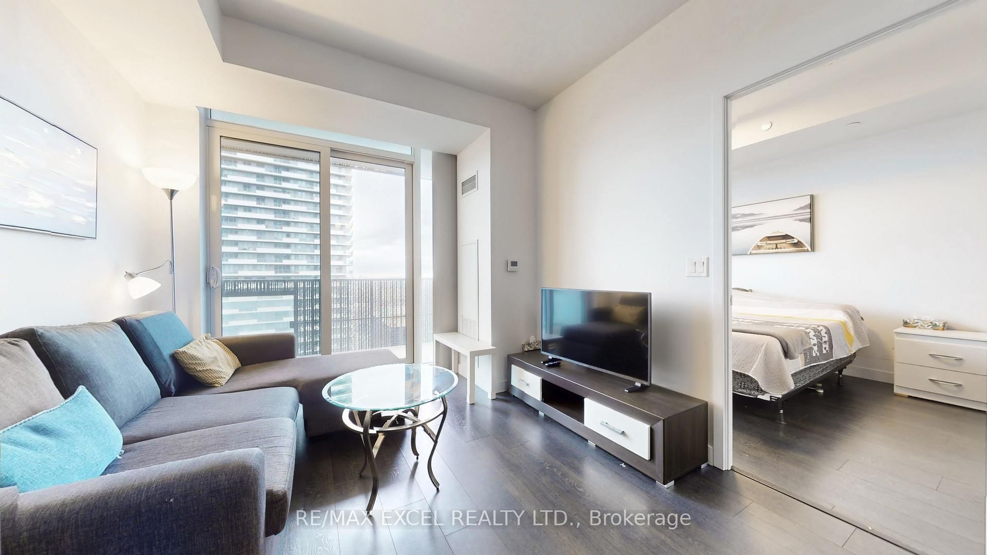 8 Eglinton Avenue E, Unit 2701
