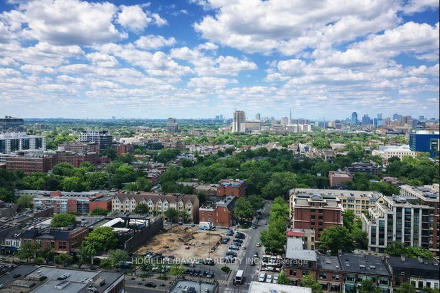 906 - 125 Peter Street