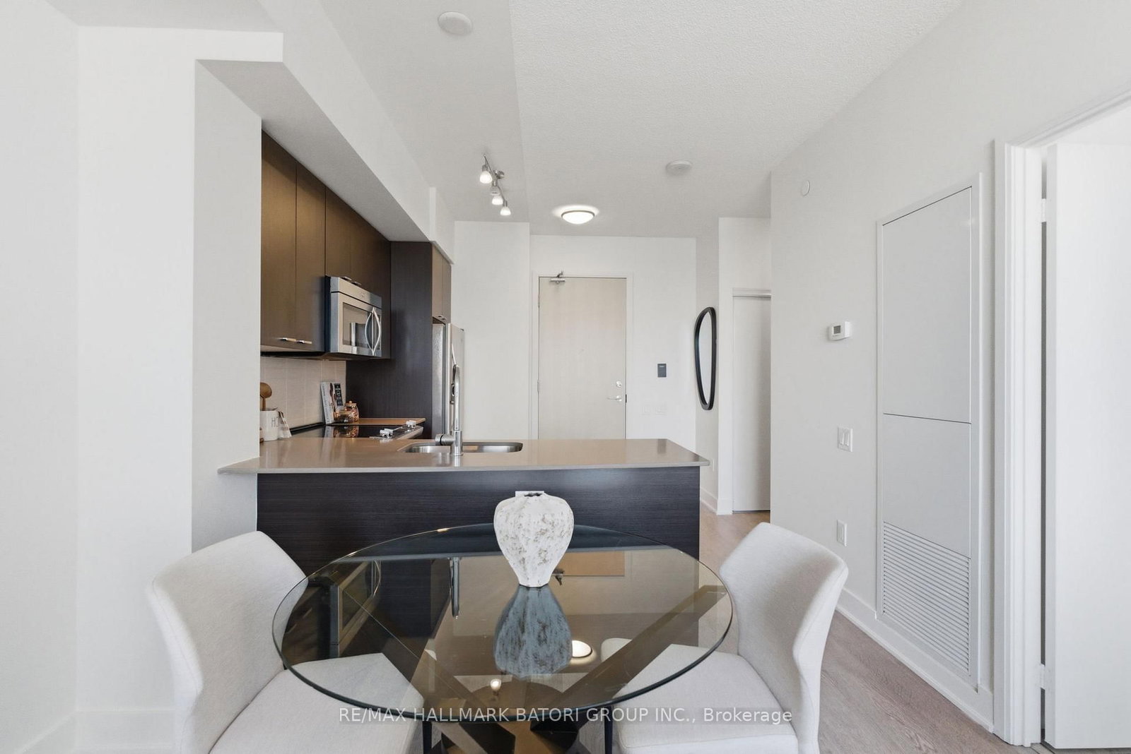 Condo for sale at 706-30 Roehampton Avenue, Toronto, Ontario, M4P 0B9 - Mount Pleasant West - MLS: C12960006