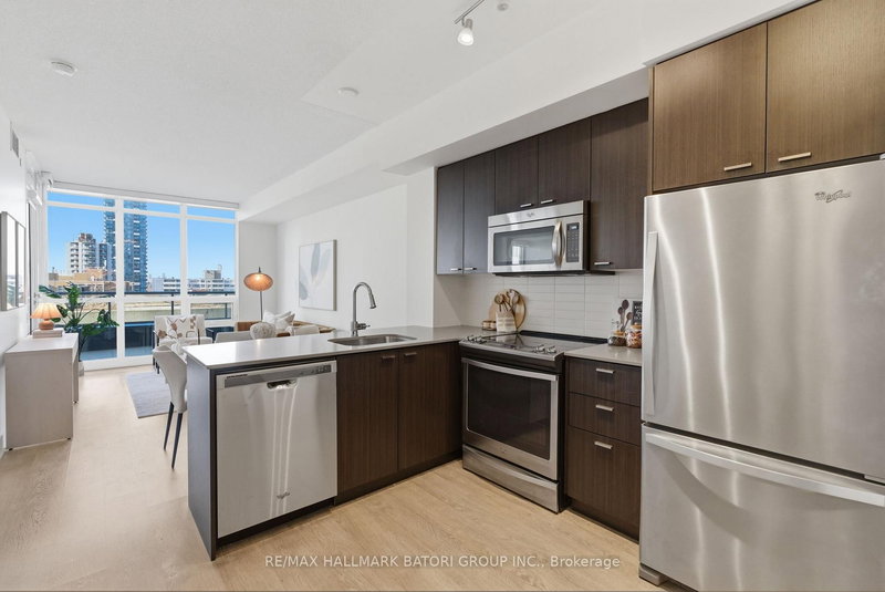 706 - 30 Roehampton Ave, Toronto, M4P 0B9 | Image 3