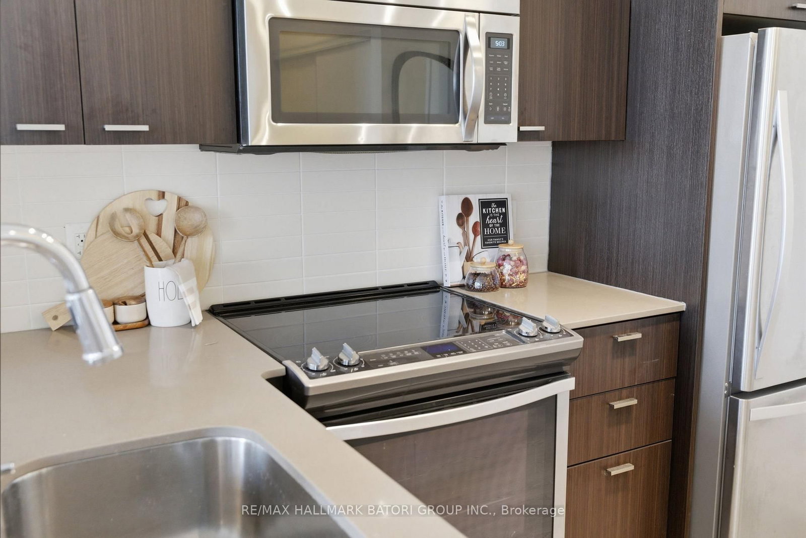 Condo for sale at 706-30 Roehampton Avenue, Toronto, Ontario, M4P 0B9 - Mount Pleasant West - MLS: C12960006