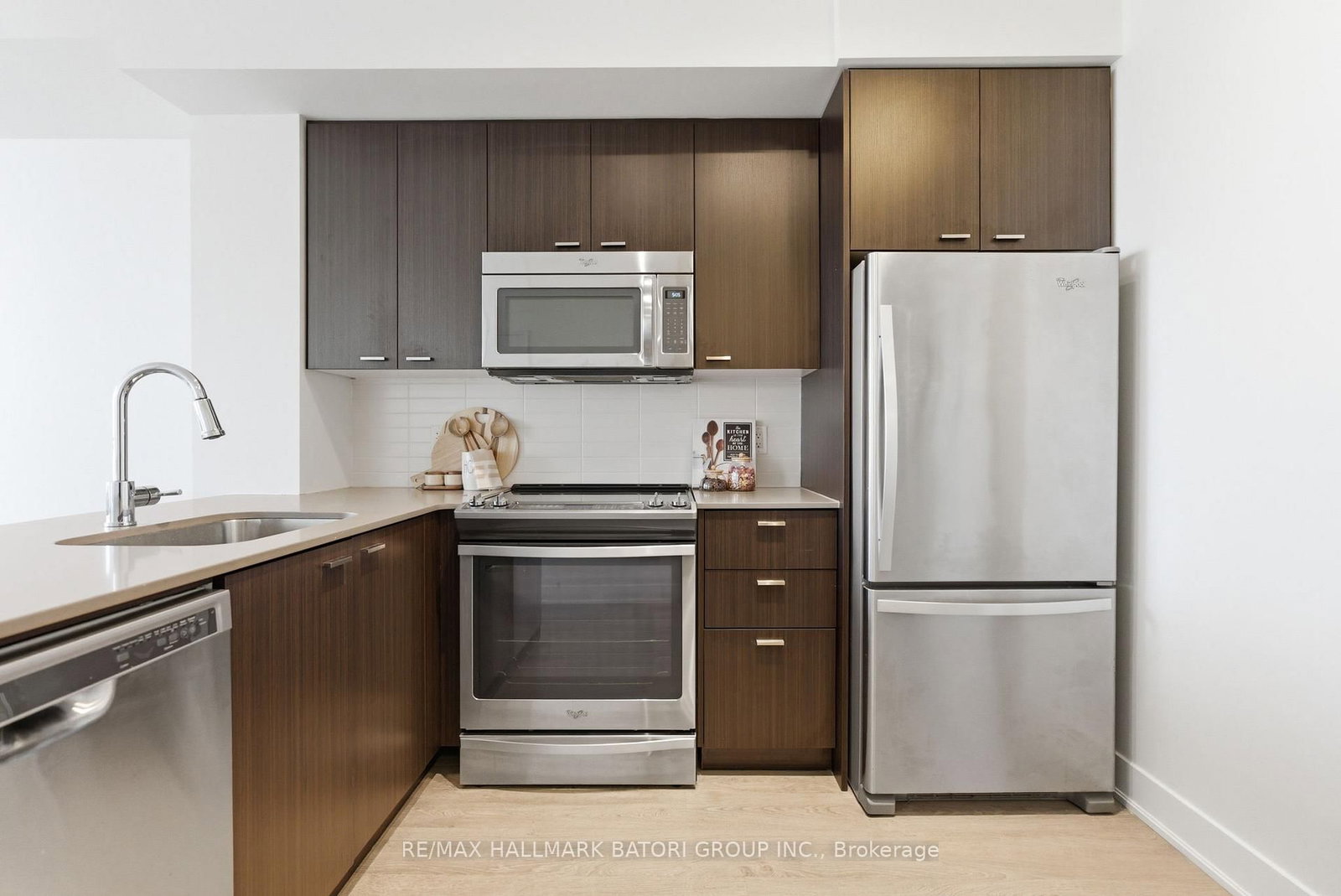 Condo for sale at 706-30 Roehampton Avenue, Toronto, Ontario, M4P 0B9 - Mount Pleasant West - MLS: C12960006