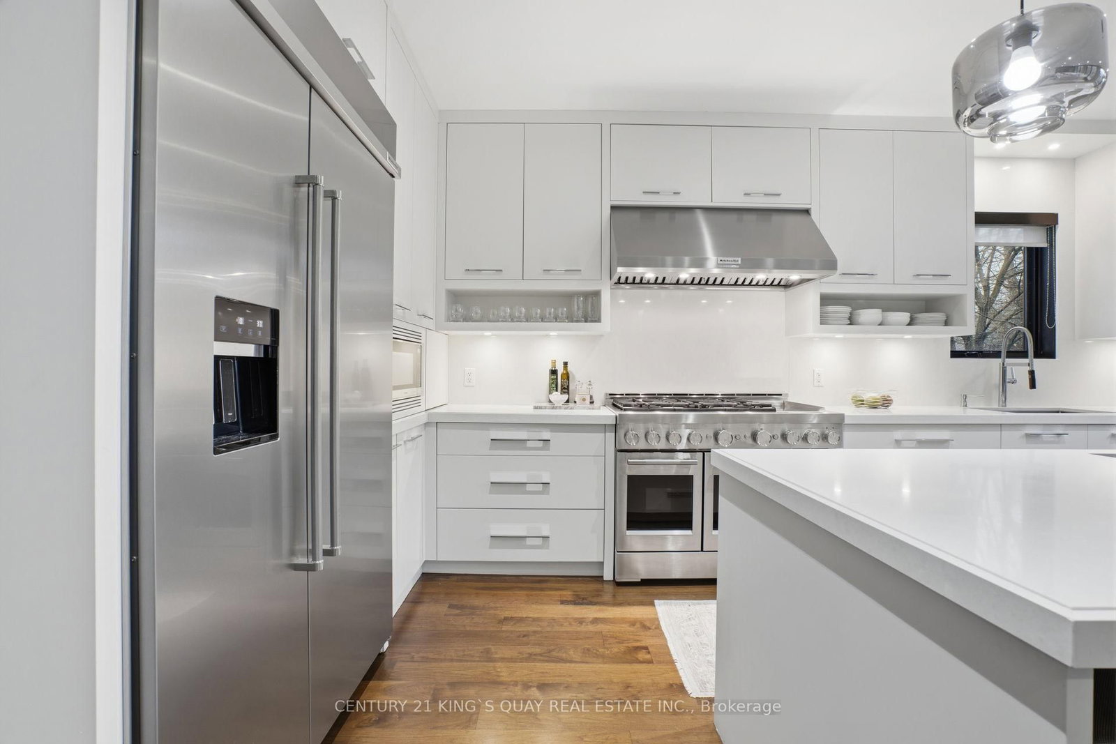 Detached House for sale at 33 Nesbitt Drive, Toronto, Ontario, M4W 2G2 - Leaside - MLS: C12960034