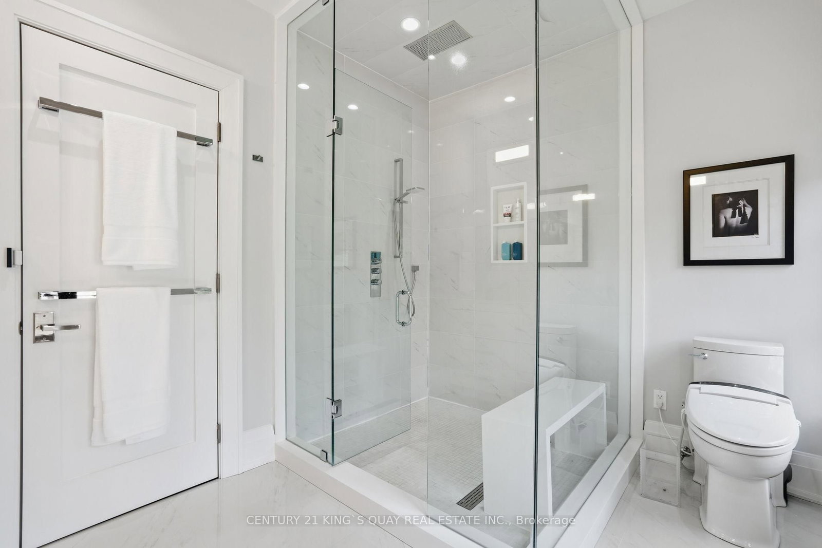 Detached House for sale at 33 Nesbitt Drive, Toronto, Ontario, M4W 2G2 - Leaside - MLS: C12960034