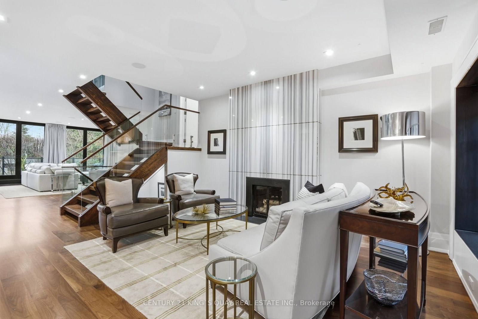 Detached House for sale at 33 Nesbitt Drive, Toronto, Ontario, M4W 2G2 - Leaside - MLS: C12960034