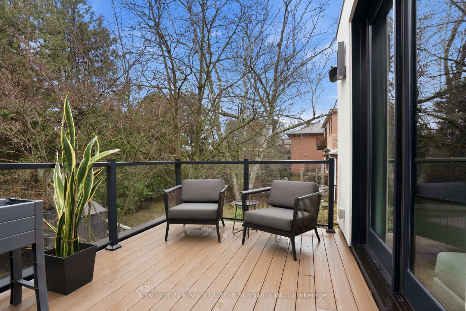 Detached House for sale at 33 Nesbitt Drive, Toronto, Ontario, M4W 2G2 - Leaside - MLS: C12960034