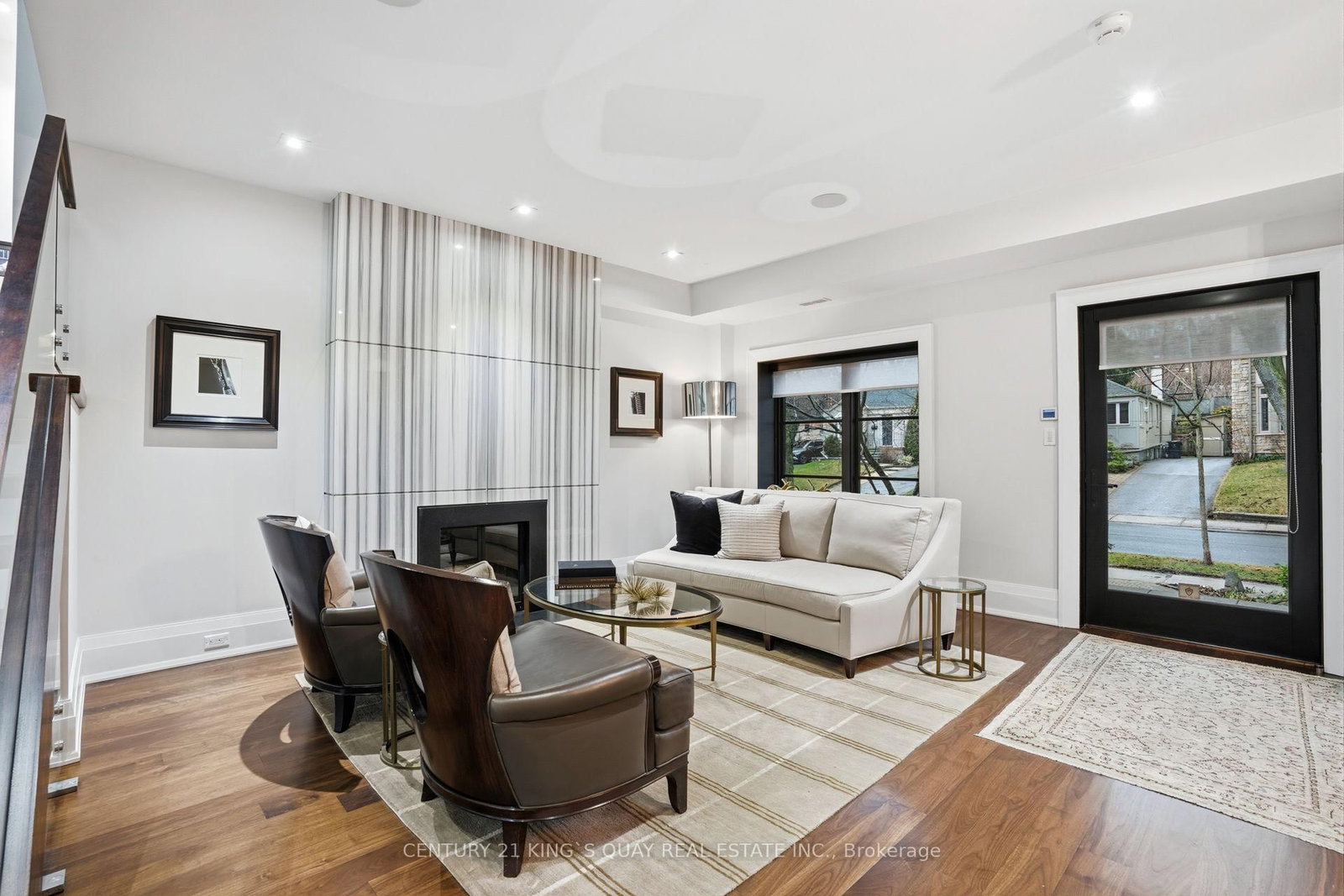 Detached House for sale at 33 Nesbitt Drive, Toronto, Ontario, M4W 2G2 - Leaside - MLS: C12960034