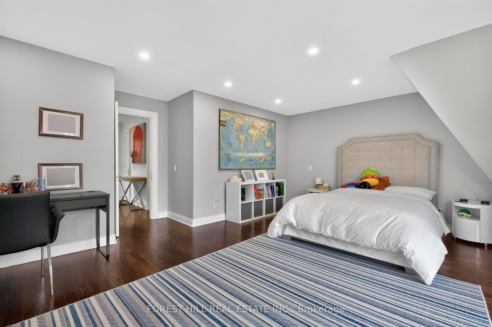 Townhouse for sale at 29 Webster Avenue, Toronto, Ontario, M5R 1N6 - Annex - MLS: C12960128