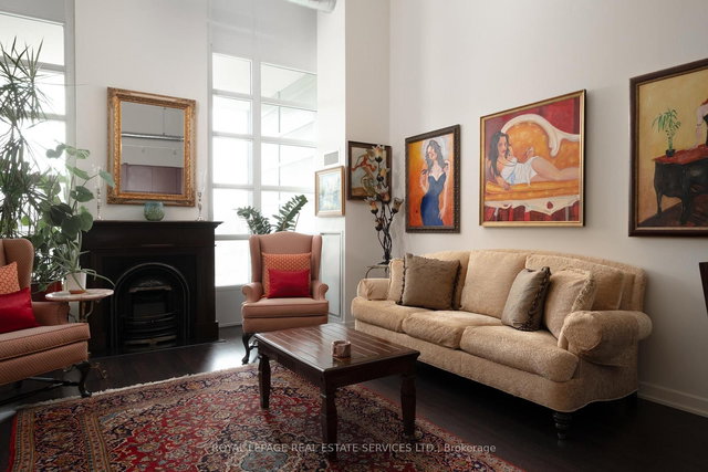 243 - 380 Macpherson Avenue