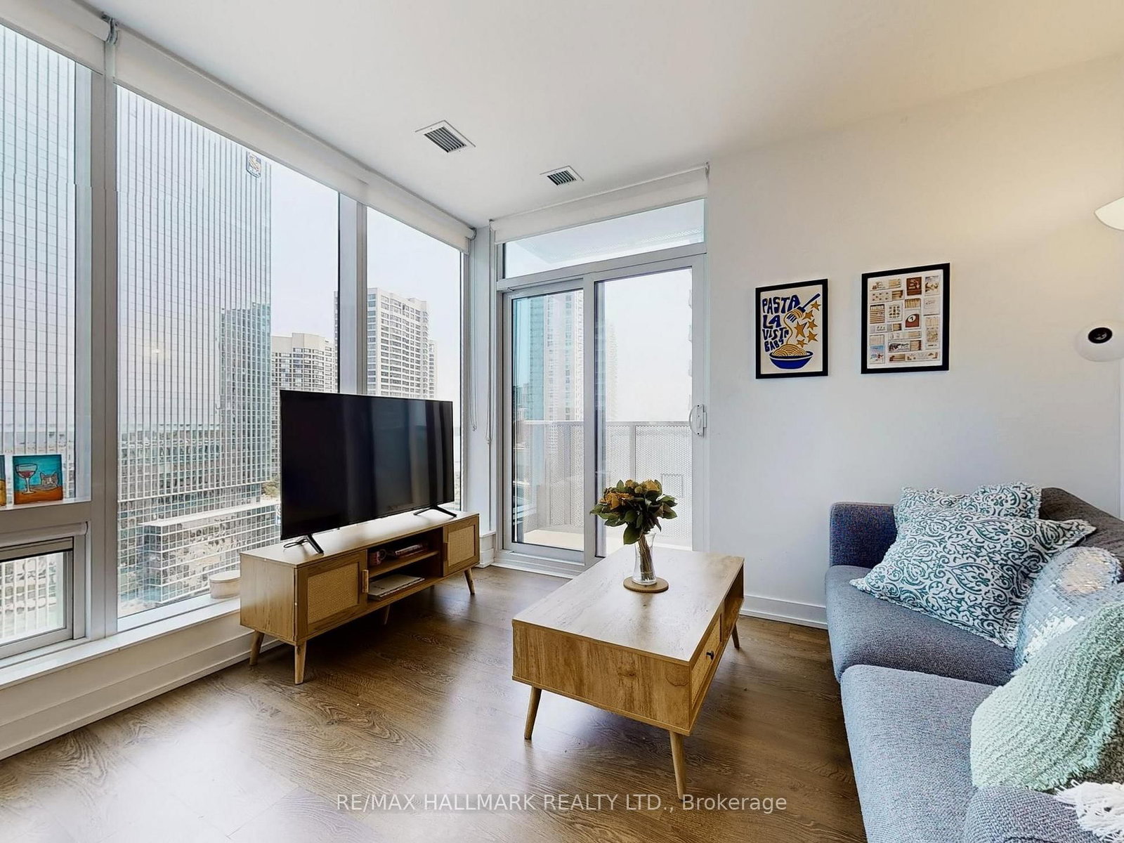 Condo for sale at 1905-10 York Street, Toronto, Ontario, M5J 0E1 - Waterfront Communities C1 - MLS: C12960266