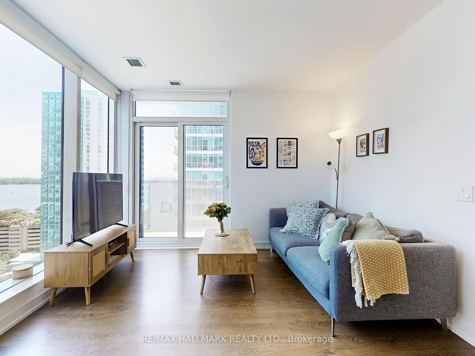 Condo for sale at 1905-10 York Street, Toronto, Ontario, M5J 0E1 - Waterfront Communities C1 - MLS: C12960266