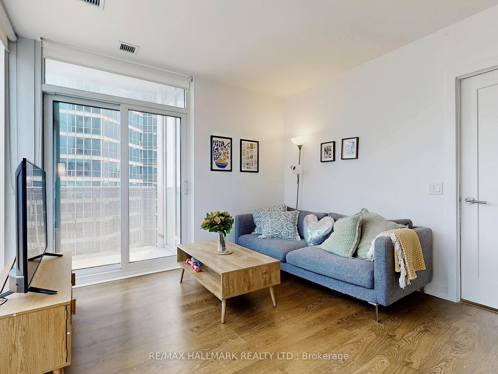 Condo for sale at 1905-10 York Street, Toronto, Ontario, M5J 0E1 - Waterfront Communities C1 - MLS: C12960266