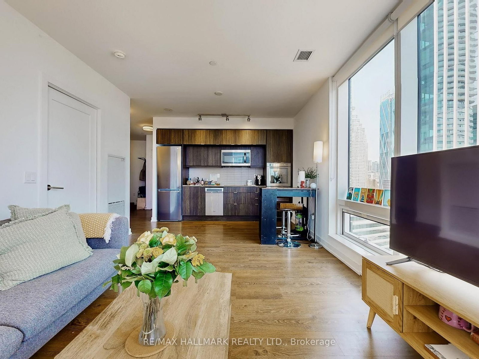 Condo for sale at 1905-10 York Street, Toronto, Ontario, M5J 0E1 - Waterfront Communities C1 - MLS: C12960266