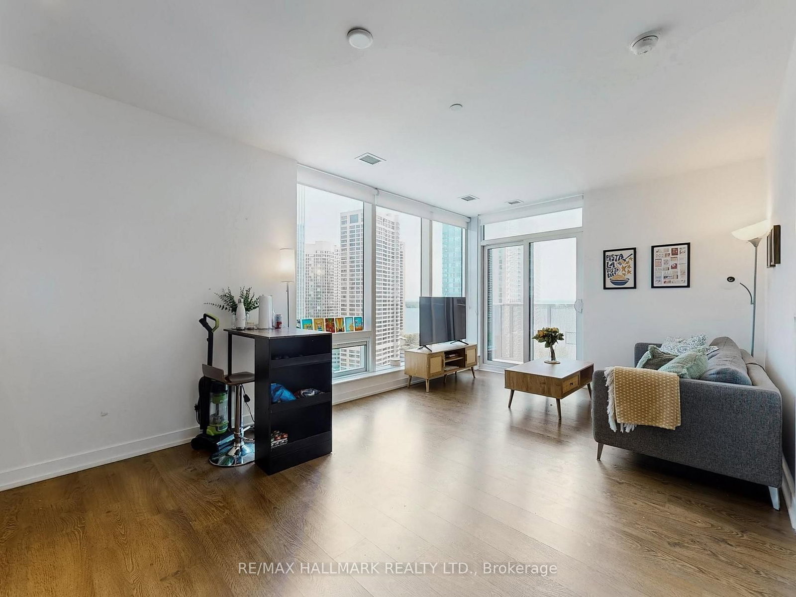 Condo for sale at 1905-10 York Street, Toronto, Ontario, M5J 0E1 - Waterfront Communities C1 - MLS: C12960266