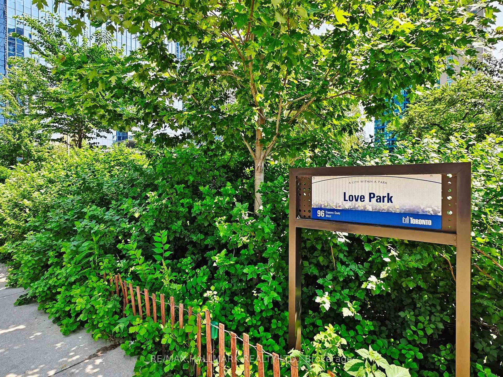 Condo for sale at 1905-10 York Street, Toronto, Ontario, M5J 0E1 - Waterfront Communities C1 - MLS: C12960266