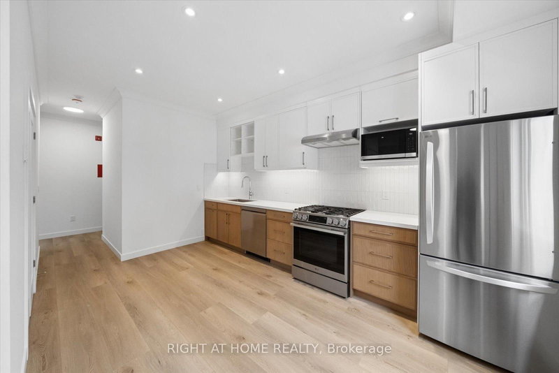 91 Barton Ave, Toronto, M6G 1P7 | Image 3