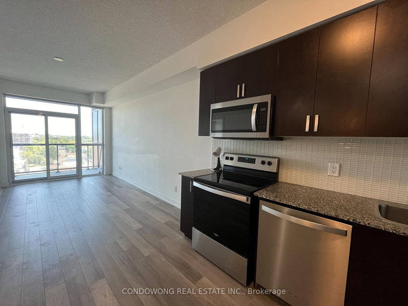 home for lease on 902-1603 Eglinton Avenue W