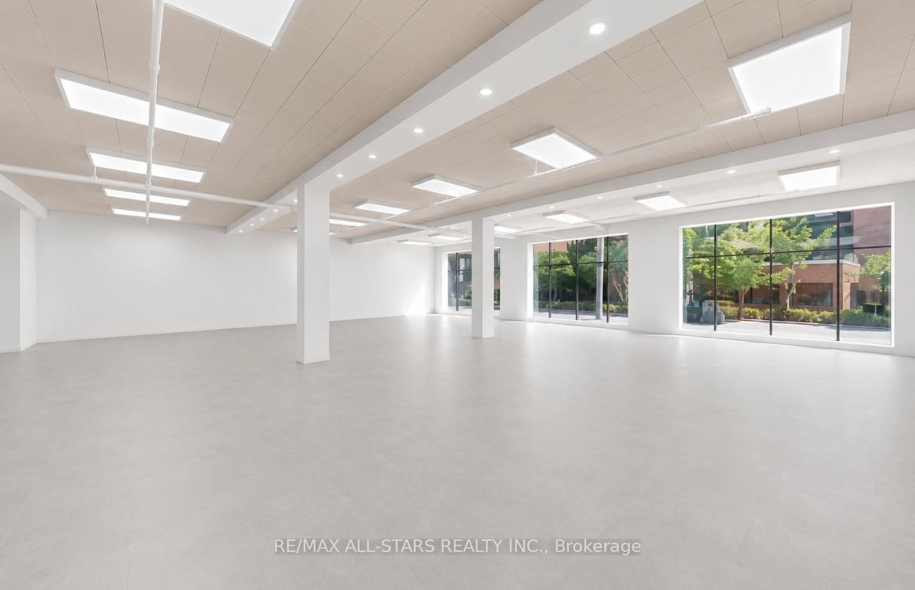 14 McCaul Street, Unit 102