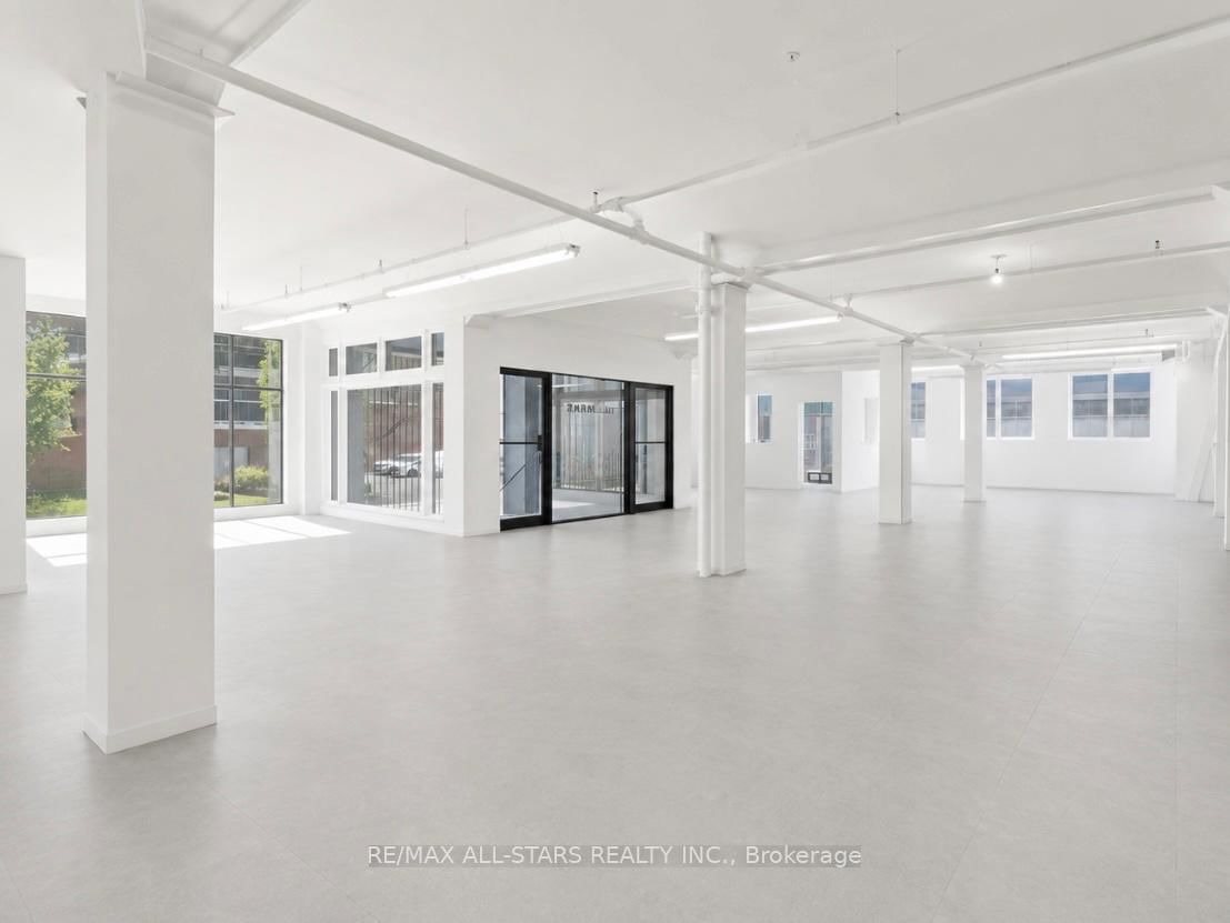 14 McCaul Street, Unit 103