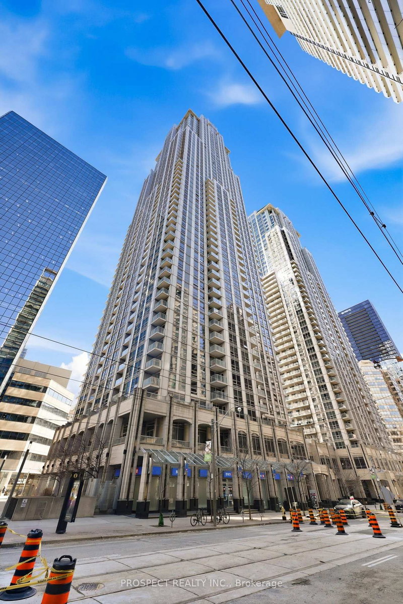 home for lease on 2411-763 Bay Street