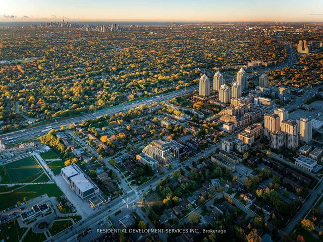 302 - 699 Sheppard Avenue E