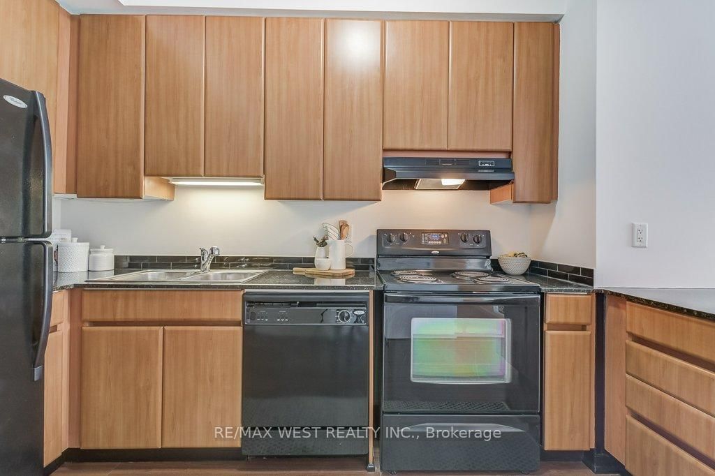 Condo for sale at 501-30 Canterbury Place, Toronto, Ontario, M2N 0B9 - Willowdale West - MLS: C12960462