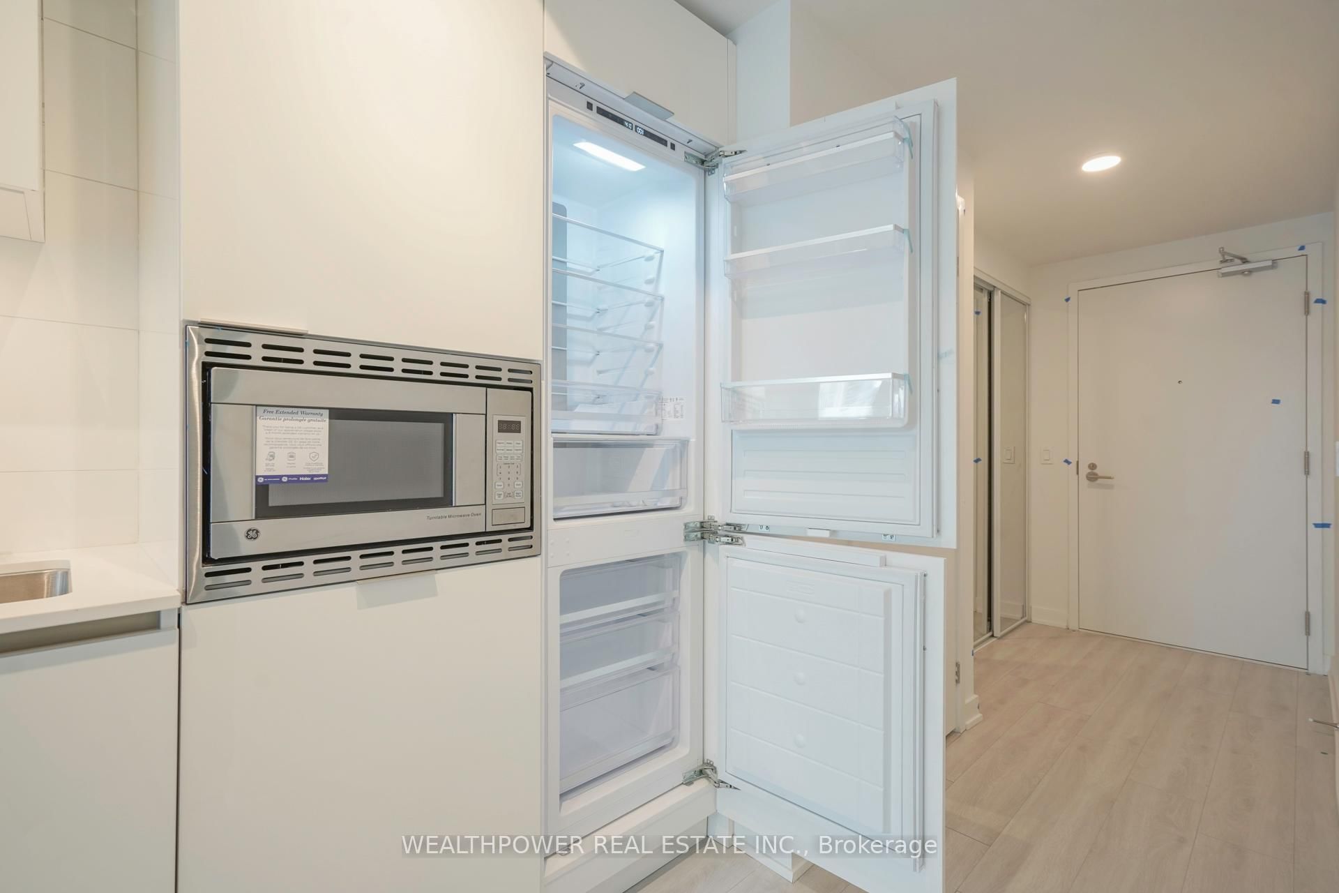 230 simcoe Street, Unit 2516