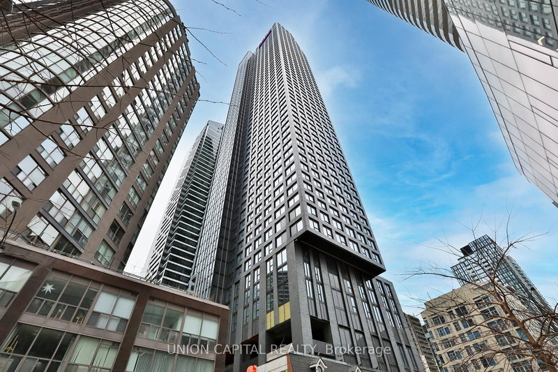 home for lease on 2607-8 Wellesley Street W