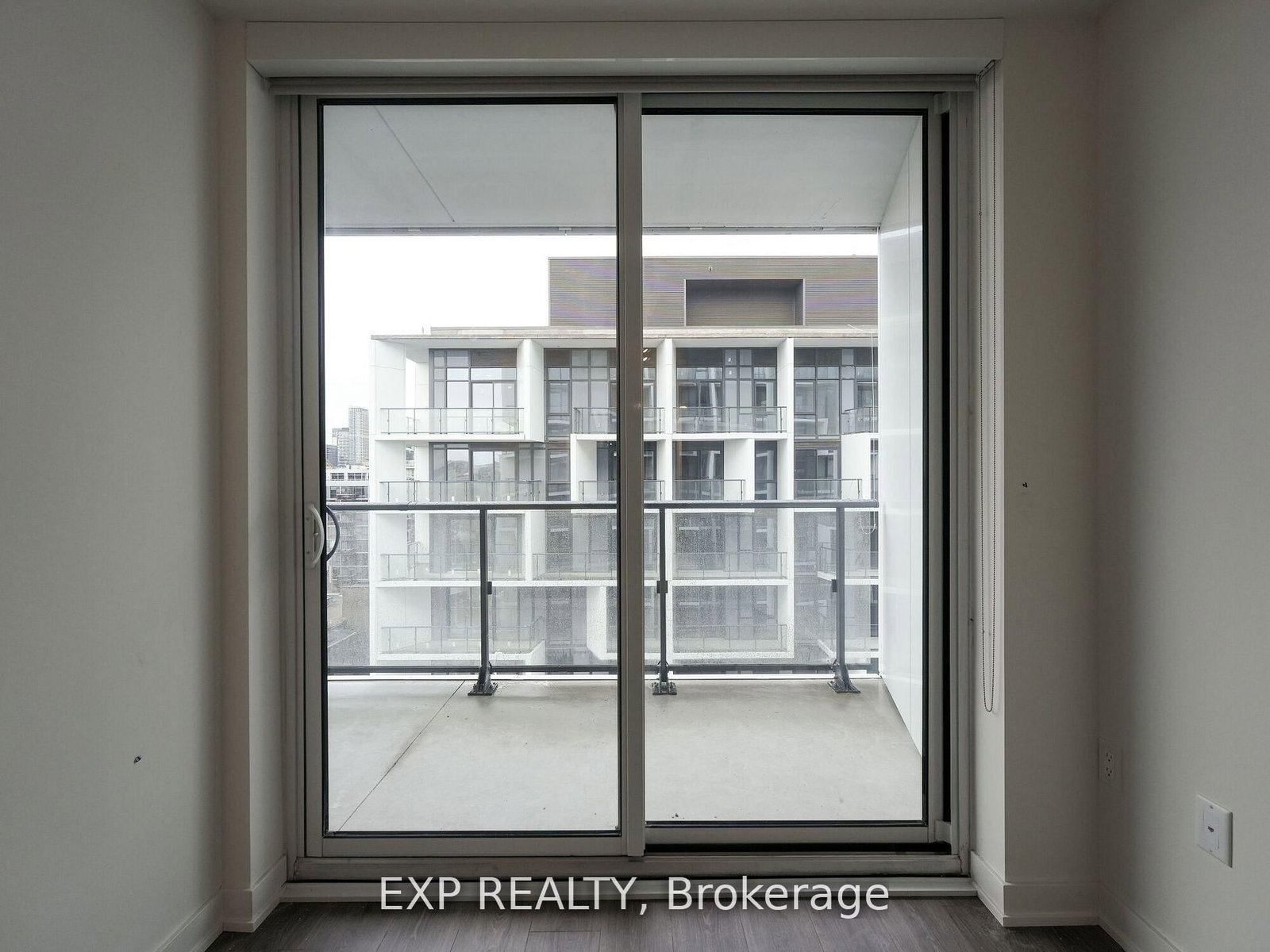 9 Tecumseth Street N, Unit 1110 - Photo 18