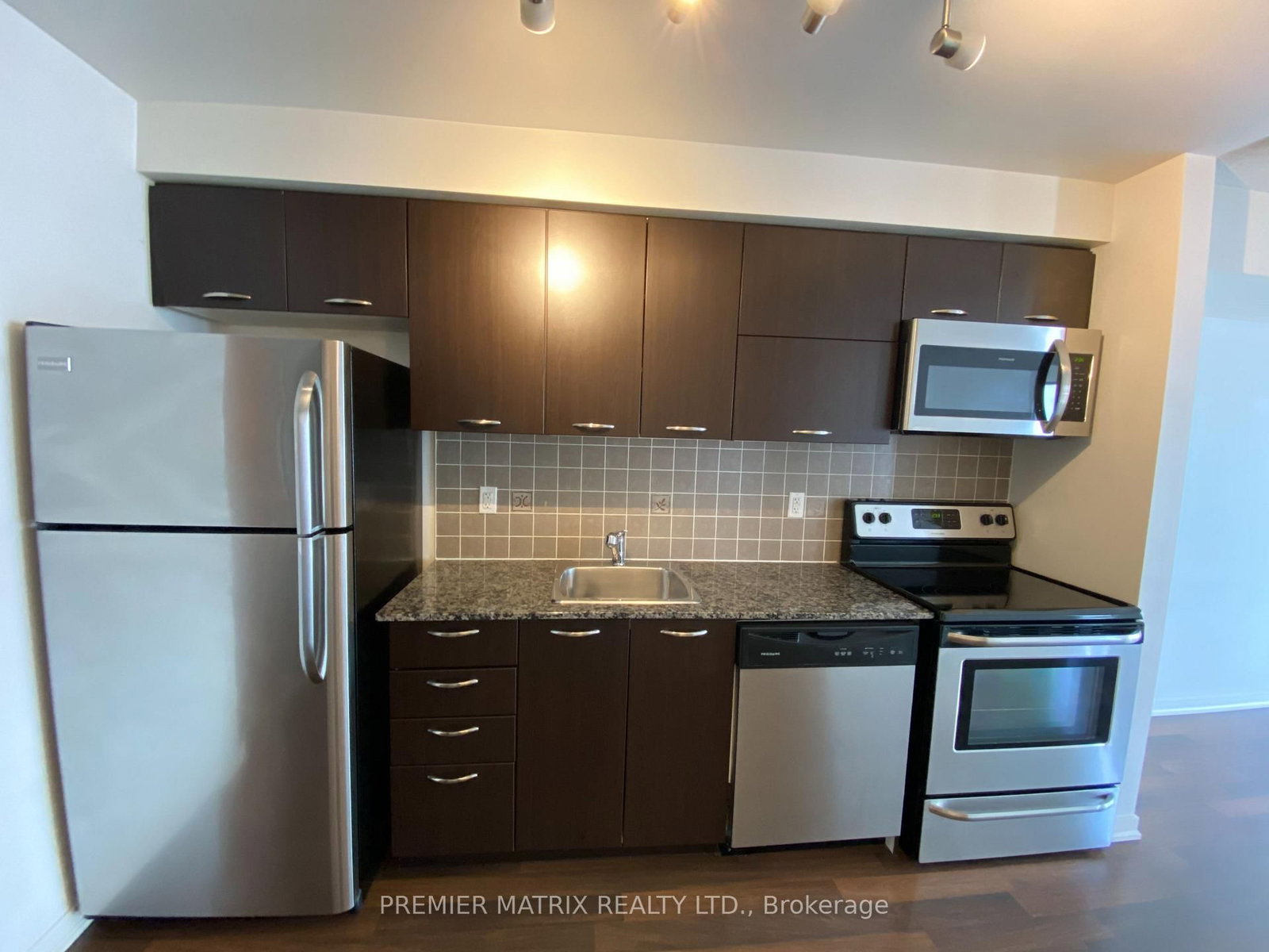 Condo for lease at 904-38 Joe Shuster Way, Toronto, Ontario, M6K 0A5 - Niagara - MLS: C12961104