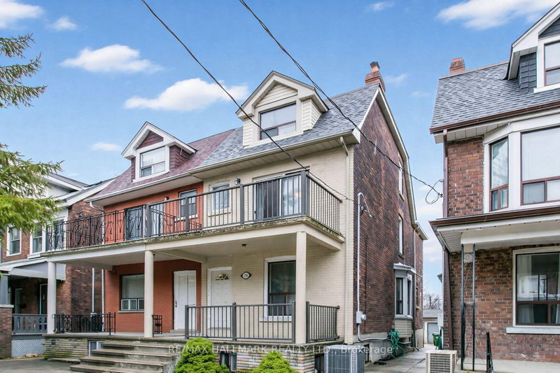 276 Grace St, Toronto, M6G 3A6 | Image 2