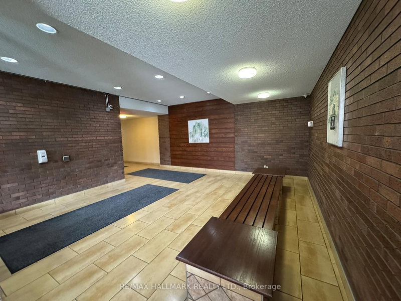 212 - 10 Sunrise Ave, Toronto, M4A 2R1 | Image 3