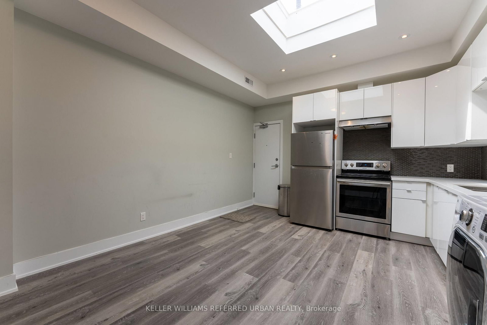 Condo for lease at 1-400 Queen Street, Toronto, Ontario, M5V 2A6 - Kensington-Chinatown - MLS: C12962108