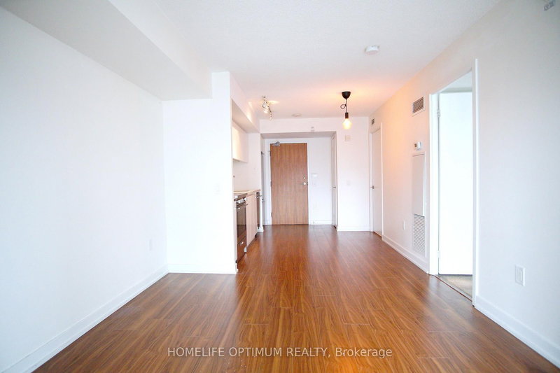 home for lease on 812-75 Queens Wharf Road