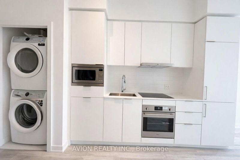 S811 - 8 OLYMPIC GARDEN Dr, Toronto, M2M 0B9 | Image 3