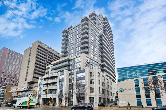 415 - 736 Spadina Avenue