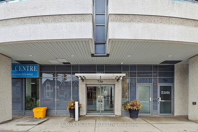 415 - 736 Spadina Avenue