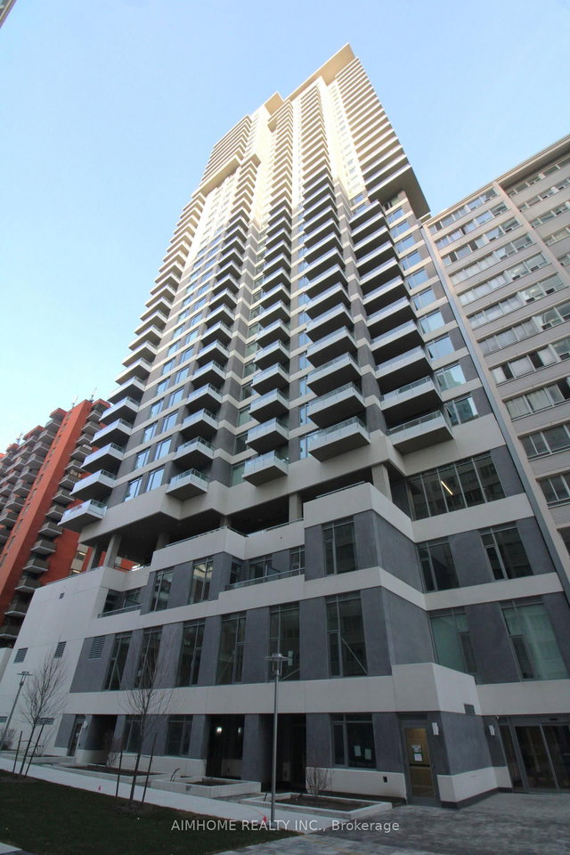 1020 - 50 Dunfield Avenue