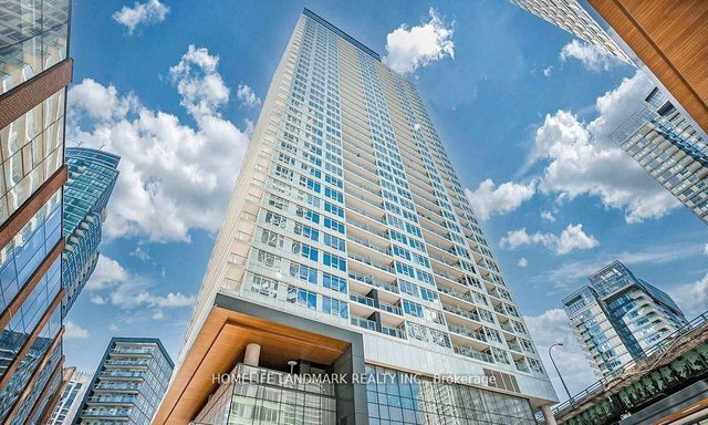 605 - 19 Bathurst Street