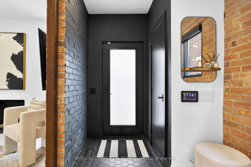 3 St Hilda's Ave, Toronto, M4N 2P3 | Image 2