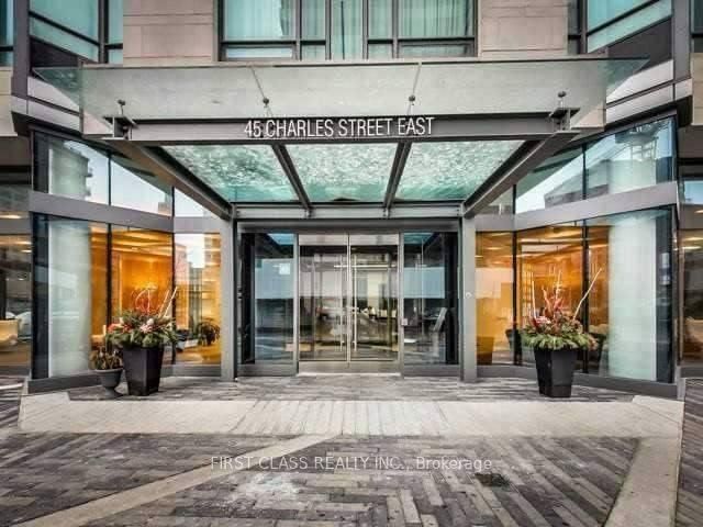 home for lease on 703-45 charles Street E