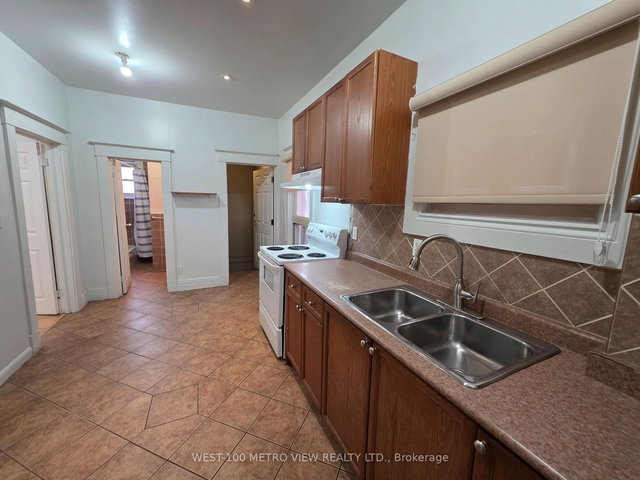 1733 Dufferin Street