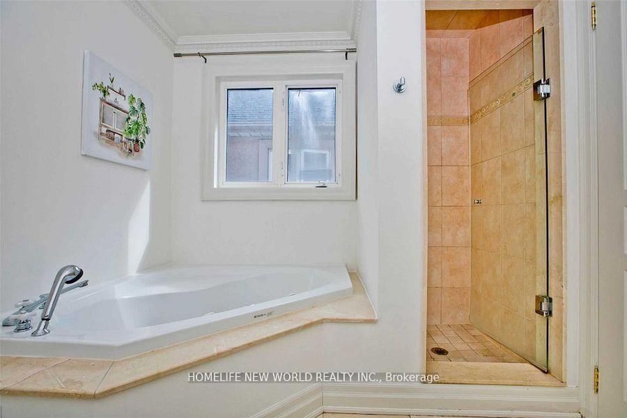 Detached House for sale at 7 Roslin Avenue, Toronto, Ontario, M4N 1Y8 - Lawrence Park North - MLS: C12962416