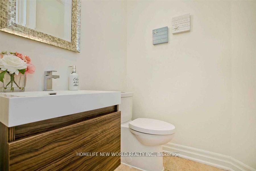 Detached House for sale at 7 Roslin Avenue, Toronto, Ontario, M4N 1Y8 - Lawrence Park North - MLS: C12962416