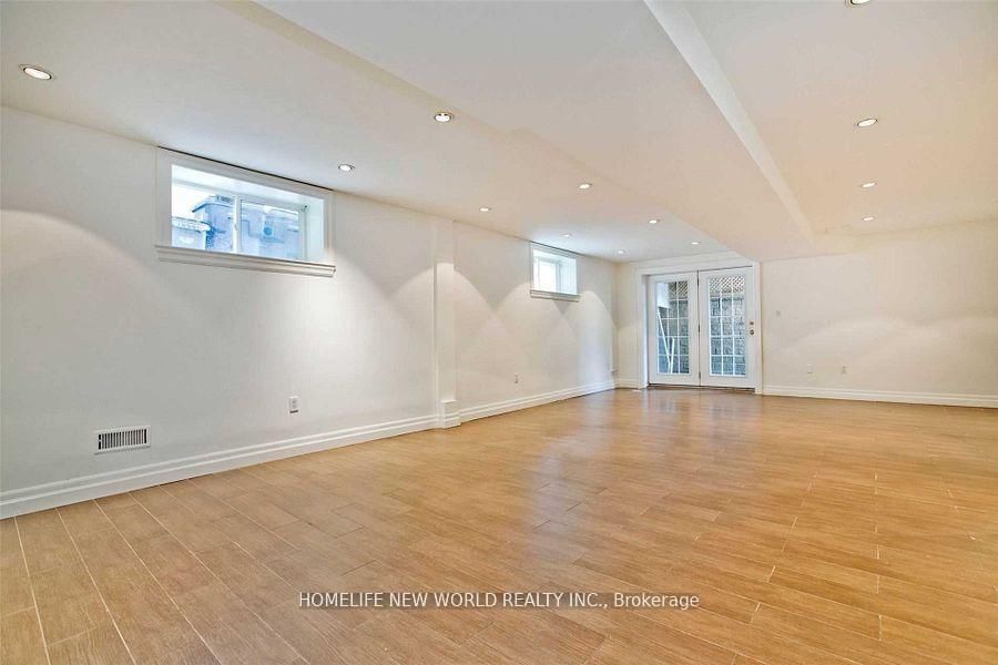 Detached House for sale at 7 Roslin Avenue, Toronto, Ontario, M4N 1Y8 - Lawrence Park North - MLS: C12962416