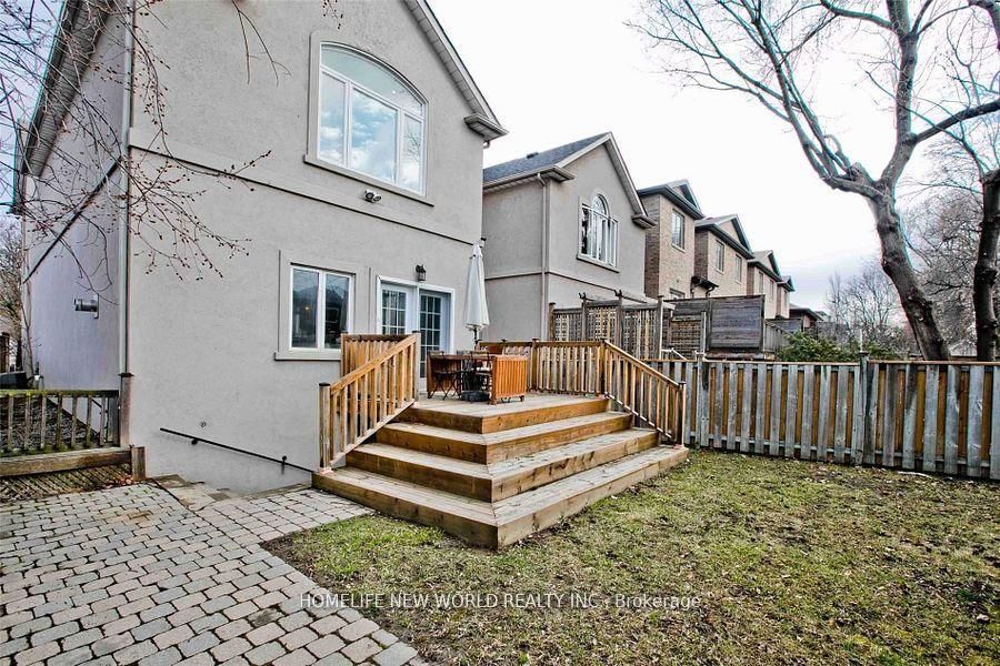 Detached House for sale at 7 Roslin Avenue, Toronto, Ontario, M4N 1Y8 - Lawrence Park North - MLS: C12962416